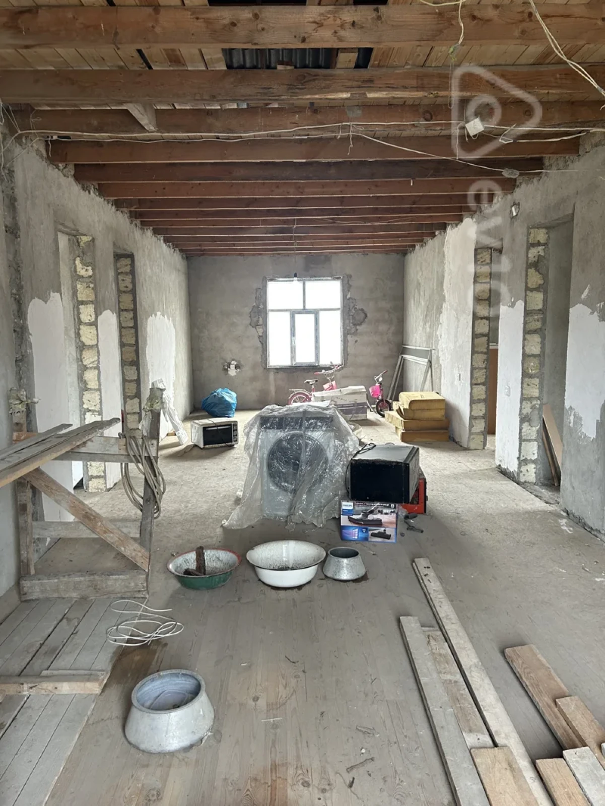 Satılır 10 otaqlı həyət evi 470 m²