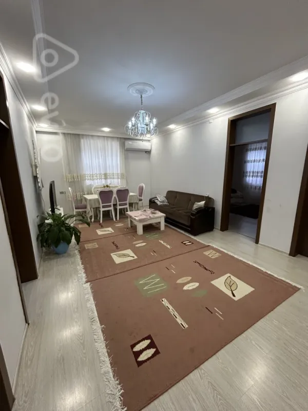 Satılır 10 otaqlı həyət evi 470 m²