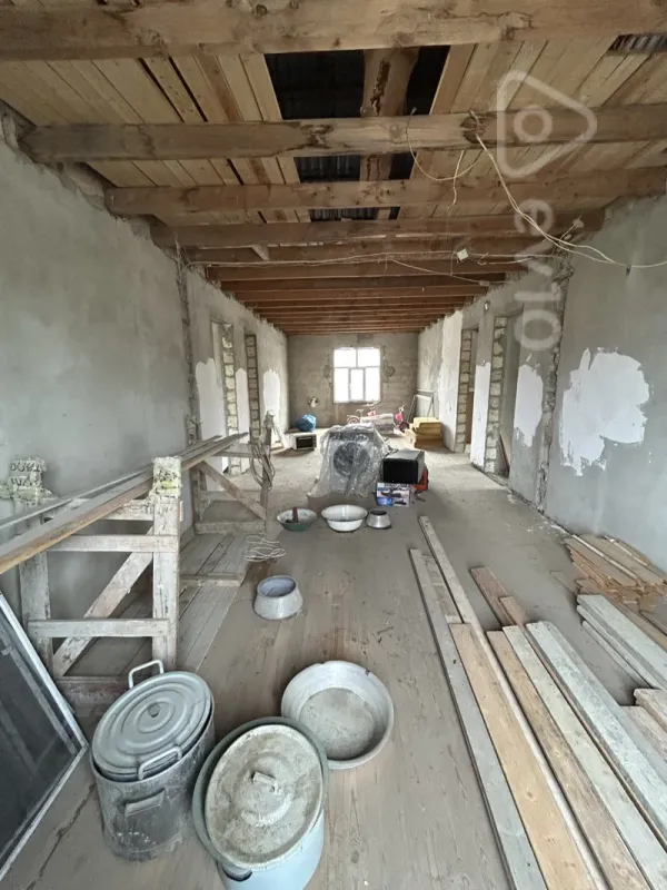 Satılır 10 otaqlı həyət evi 470 m²