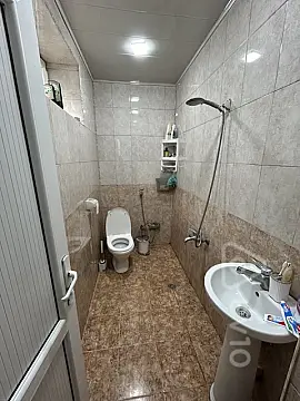 Satılır 10 otaqlı həyət evi 470 m²