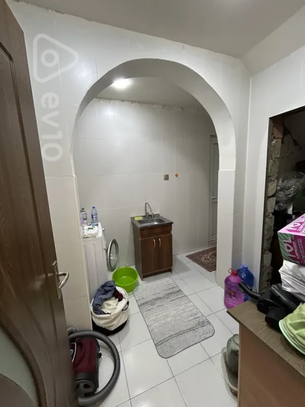 Satılır 10 otaqlı həyət evi 470 m²
