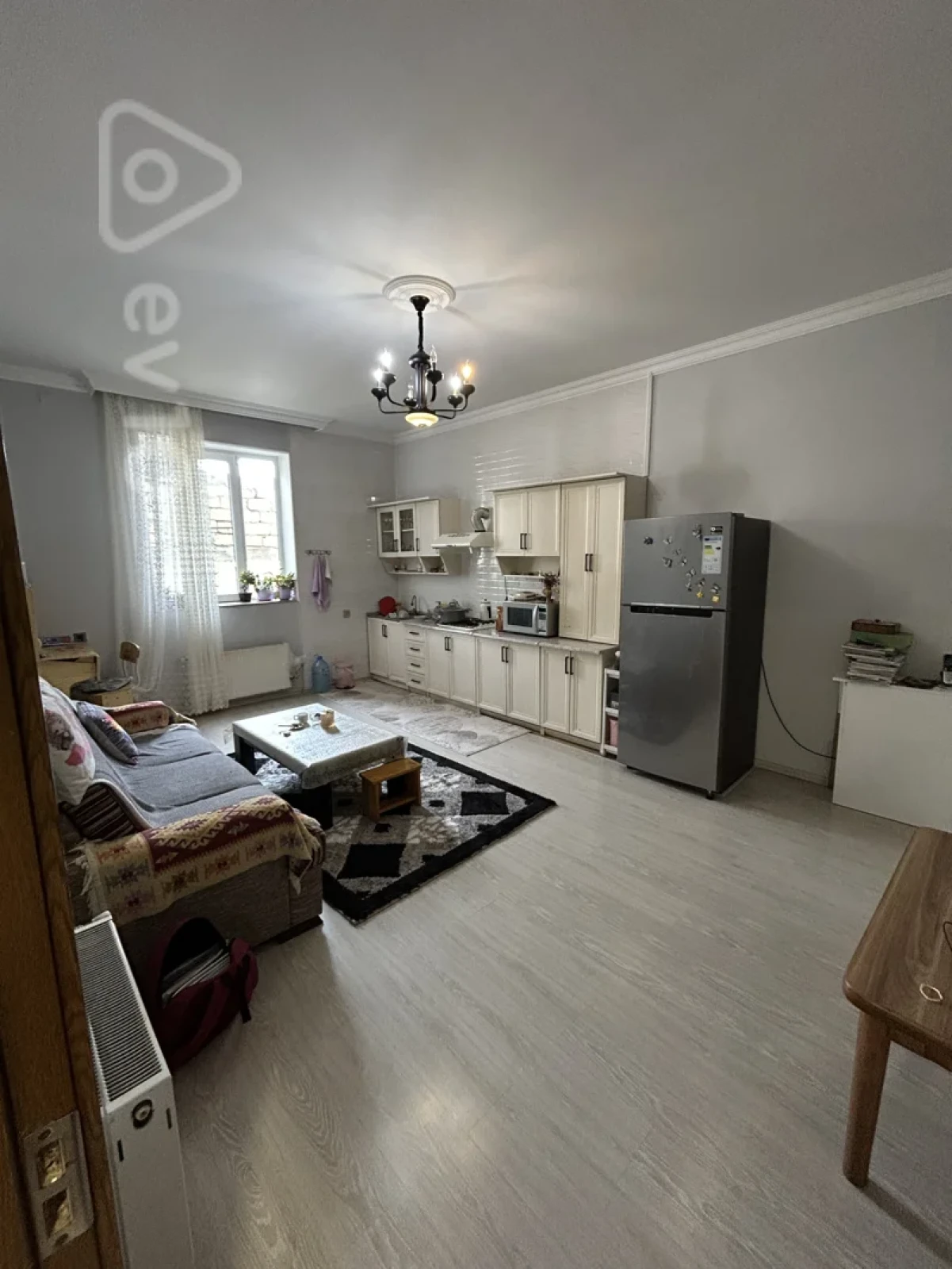 Satılır 10 otaqlı həyət evi 470 m²