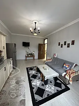 Satılır 10 otaqlı həyət evi 470 m²