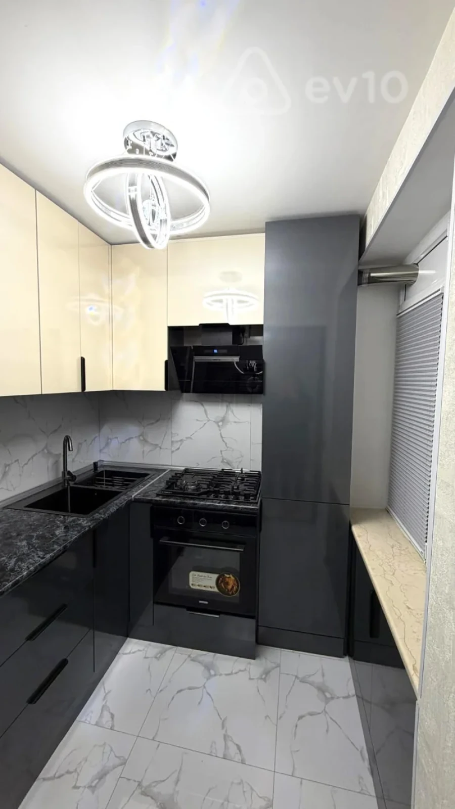 Satılır 3 otaqlı köhnə tikili 75 m²