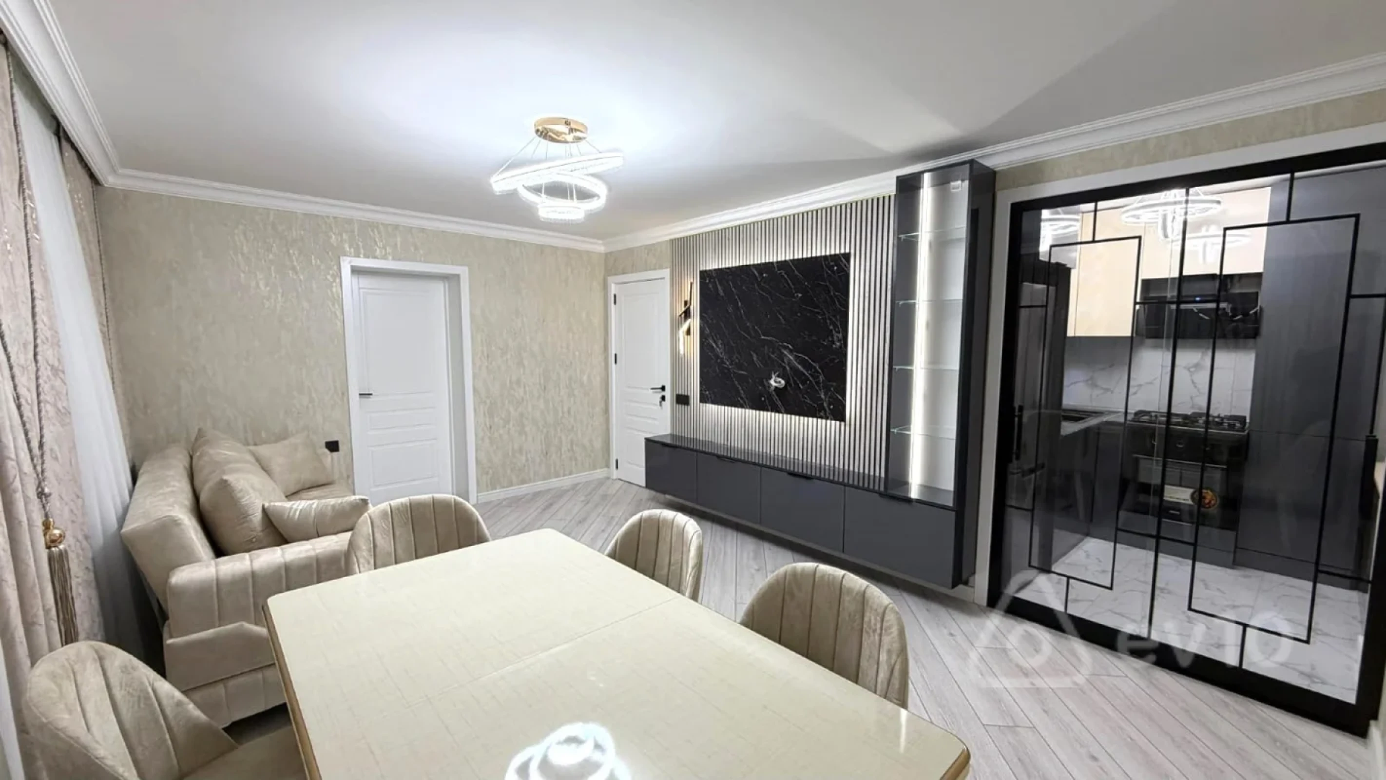 Satılır 3 otaqlı köhnə tikili 75 m²