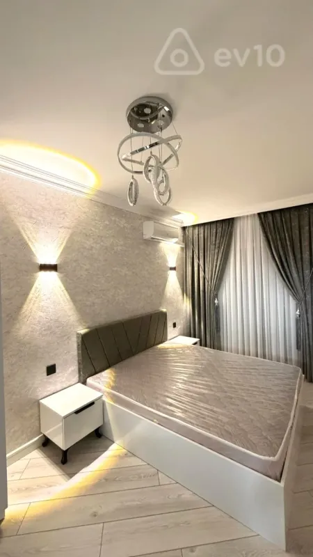 Satılır 3 otaqlı köhnə tikili 75 m²