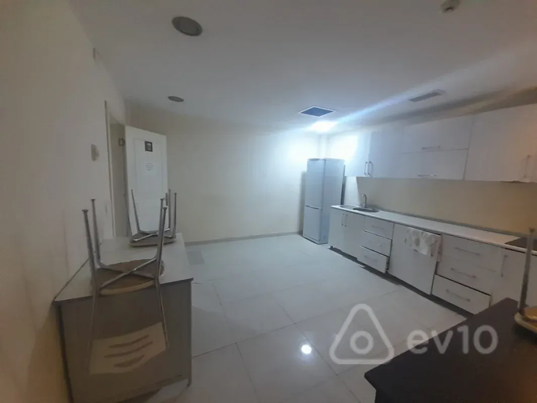 Kirayə verilir mənzil 120 m²