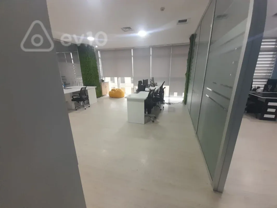 Kirayə verilir mənzil 120 m²