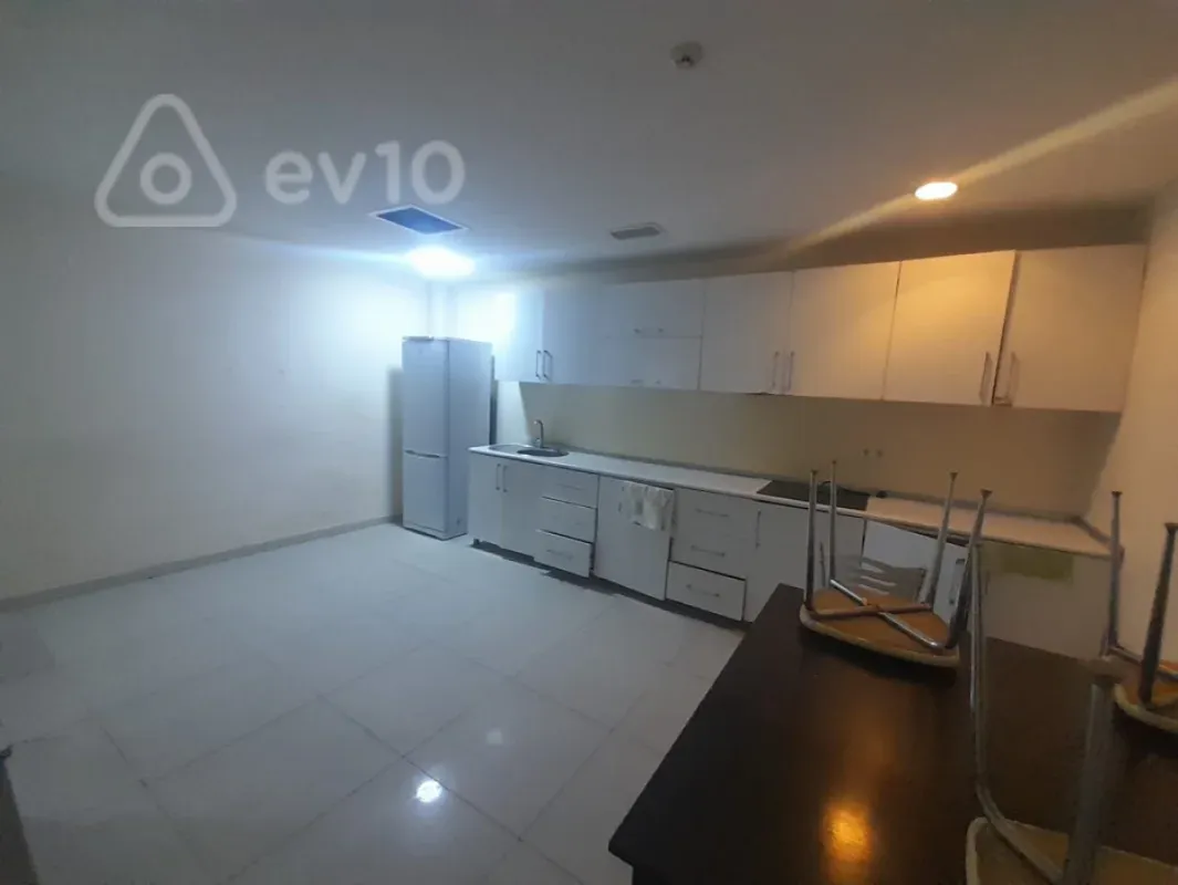 Kirayə verilir mənzil 120 m²