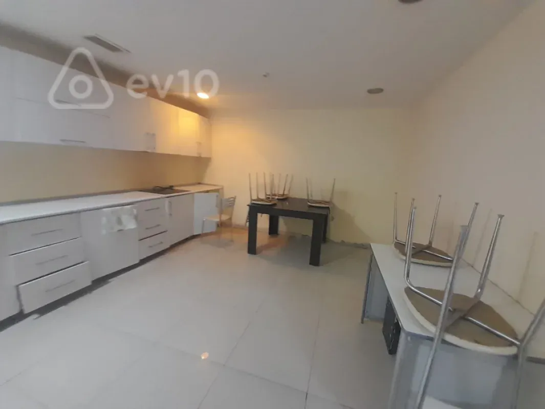 Kirayə verilir mənzil 120 m²