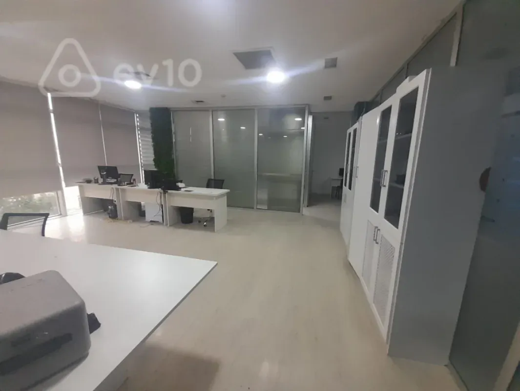 Kirayə verilir mənzil 120 m²