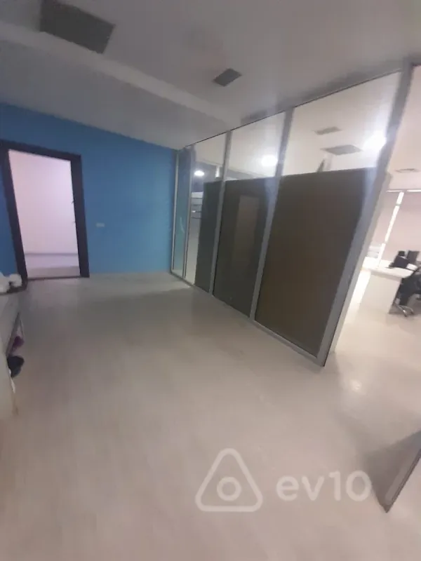 Kirayə verilir mənzil 120 m²