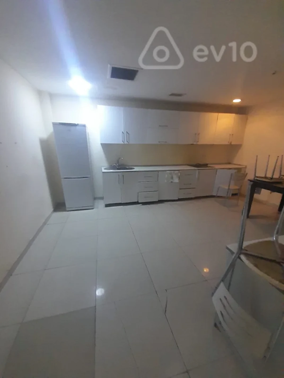 Kirayə verilir mənzil 120 m²