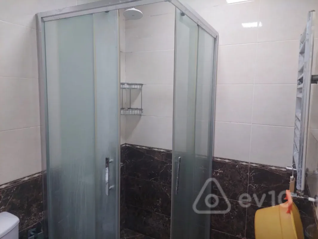 Kirayə verilir 2 otaqlı yeni tikili 68 m²