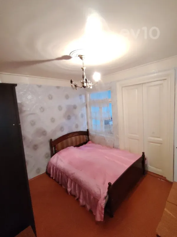 Kirayə verilir 2 otaqlı köhnə tikili 40 m²