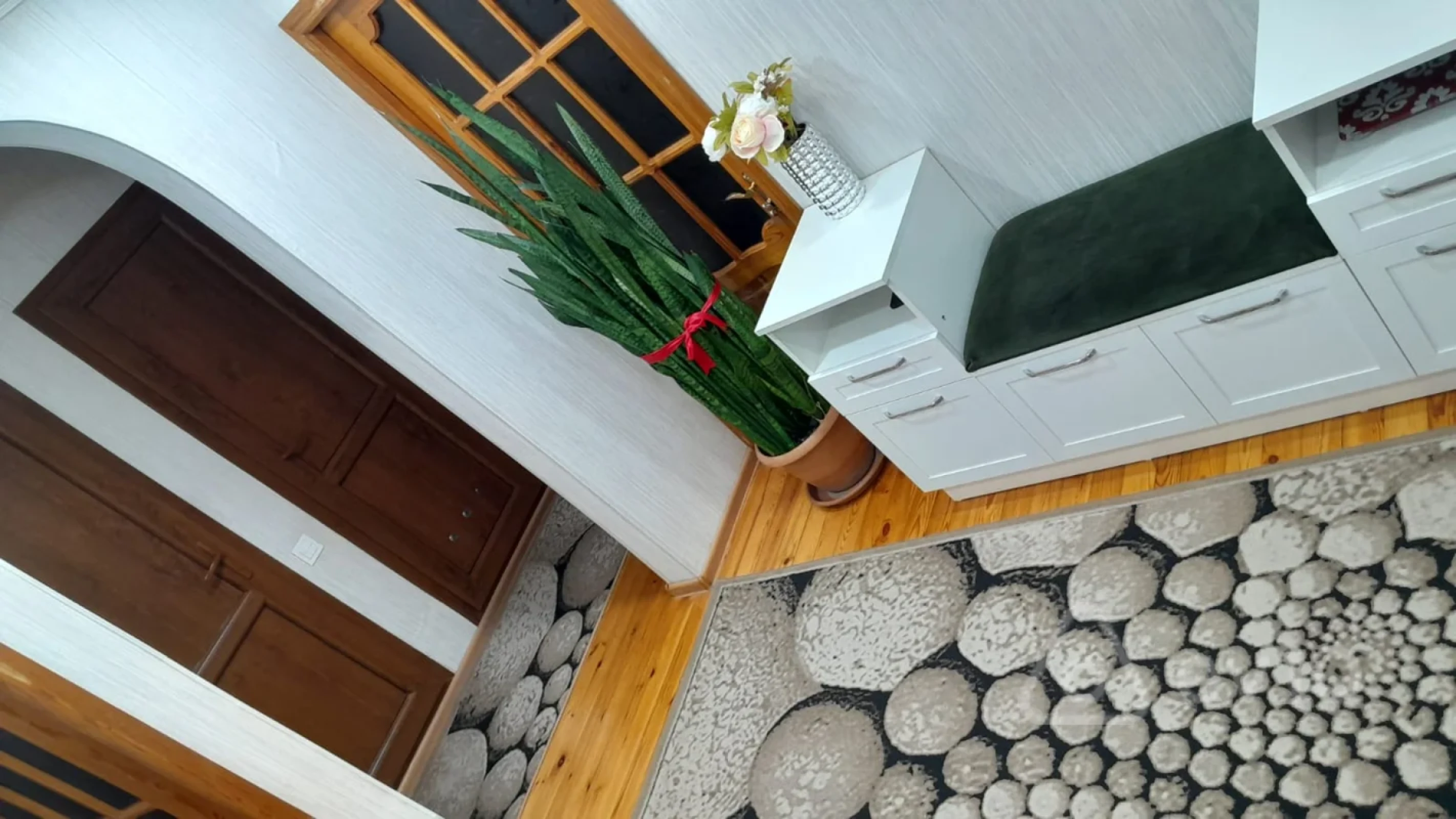 Kirayə verilir 2 otaqlı köhnə tikili 60 m²