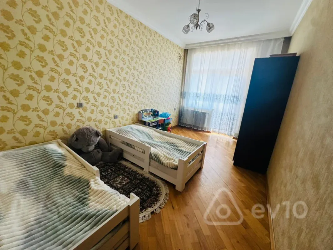 Satılır 3 otaqlı yeni tikili 120 m²