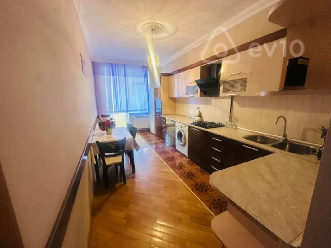 Satılır 3 otaqlı yeni tikili 120 m²