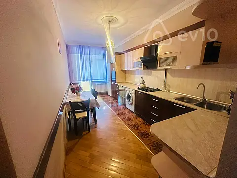 Satılır 3 otaqlı yeni tikili 120 m²