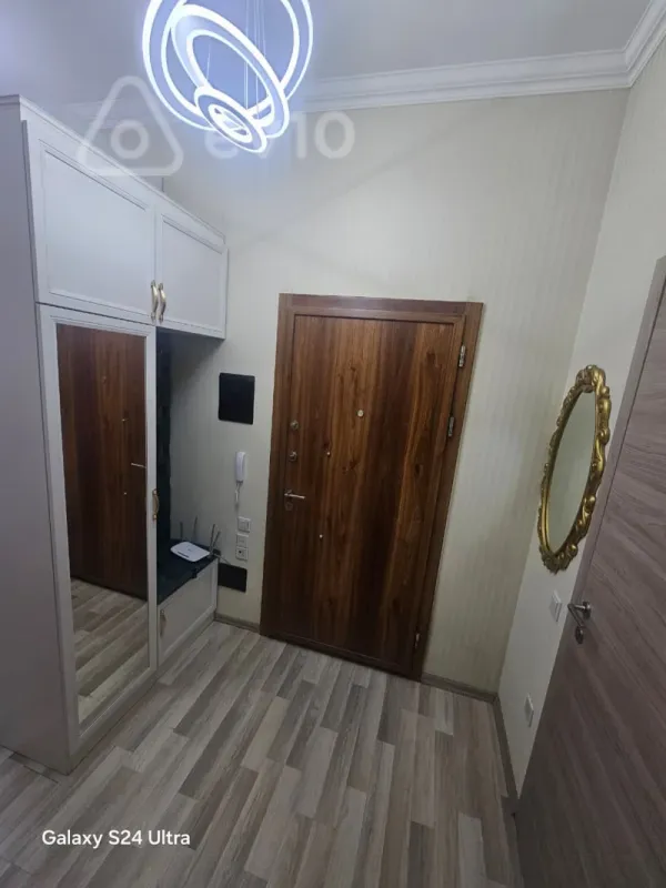Kirayə verilir 2 otaqlı yeni tikili 70 m²