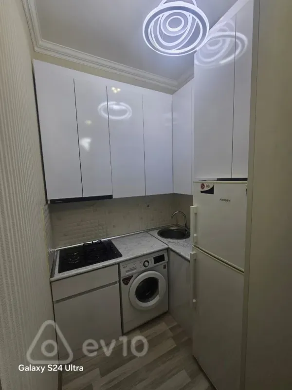 Kirayə verilir 2 otaqlı yeni tikili 70 m²