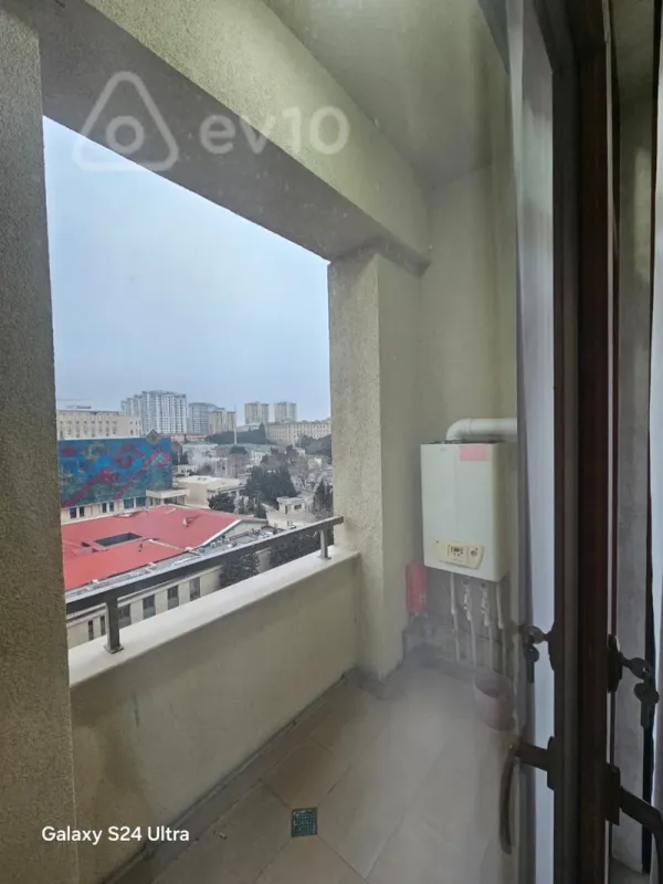 Kirayə verilir 2 otaqlı yeni tikili 70 m²