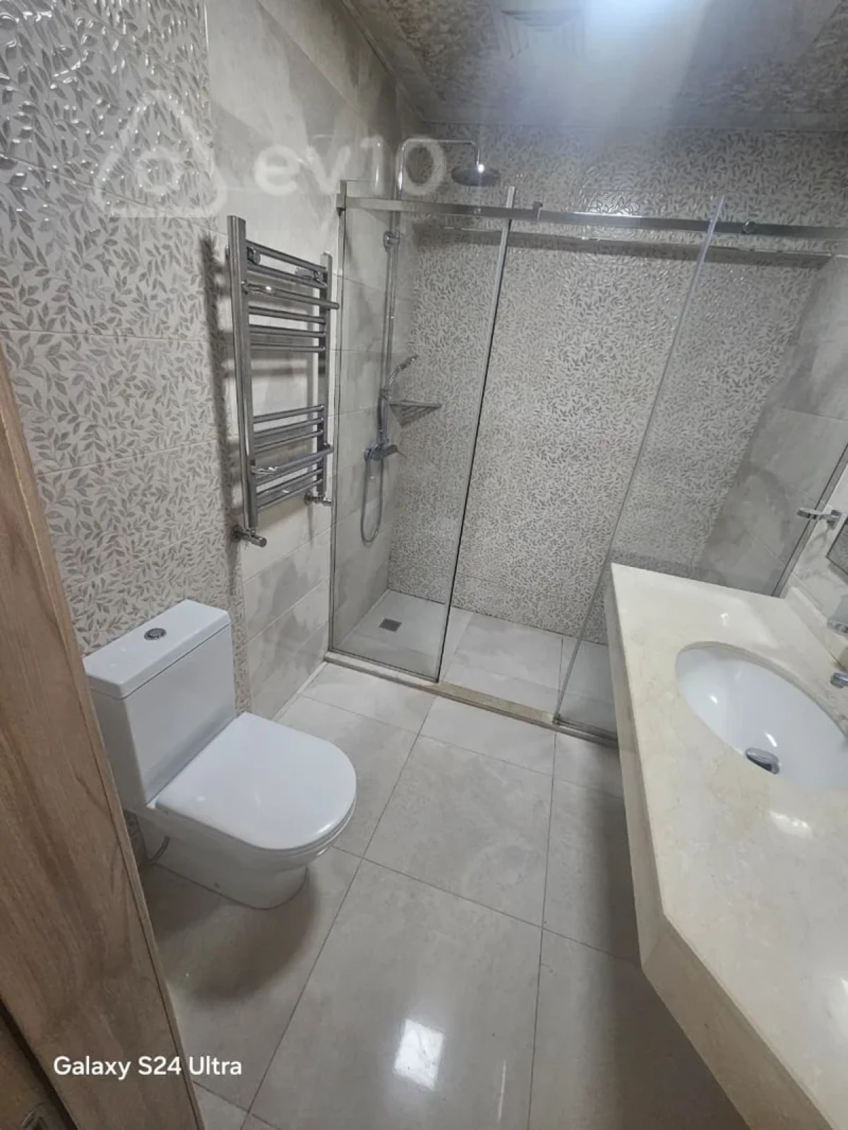 Kirayə verilir 2 otaqlı yeni tikili 70 m²