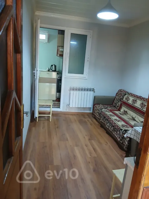 Kirayə verilir 2 otaqlı yeni tikili 30 m²