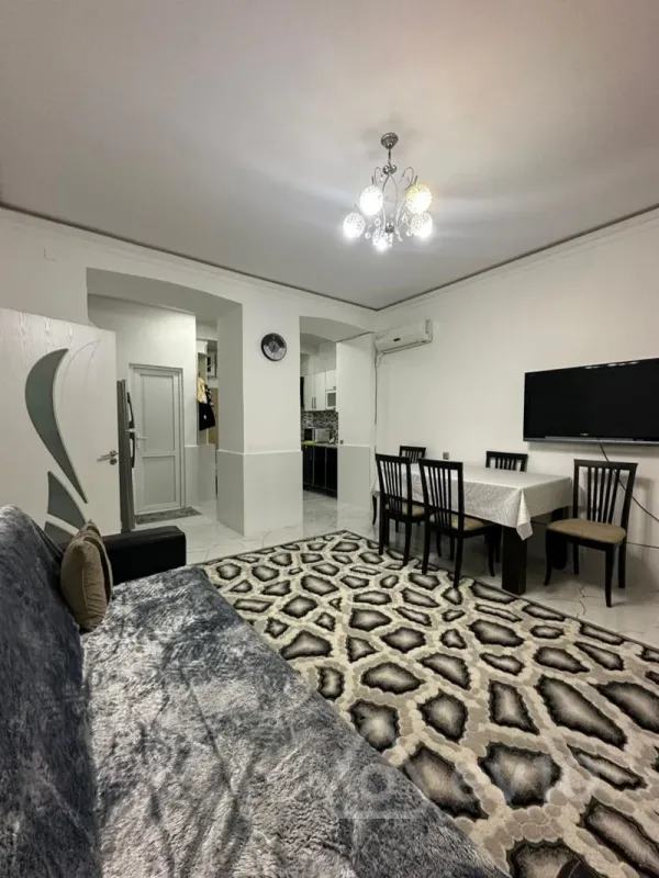 Kirayə verilir 2 otaqlı köhnə tikili 40 m²