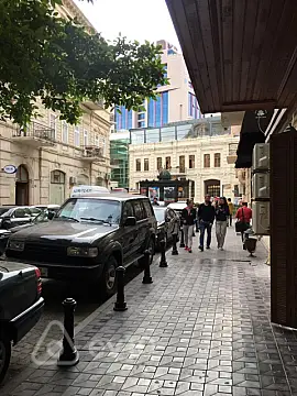 Kirayə verilir 2 otaqlı köhnə tikili 40 m² — Bakı, Səbail 2 otaq 40.00 m²