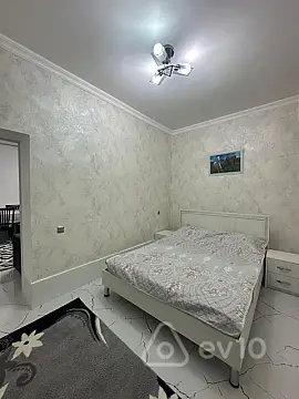 Kirayə verilir 2 otaqlı köhnə tikili 40 m²