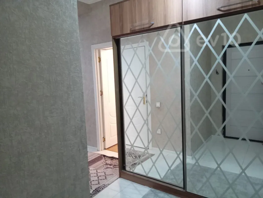 Kirayə verilir 3 otaqlı yeni tikili 103 m²