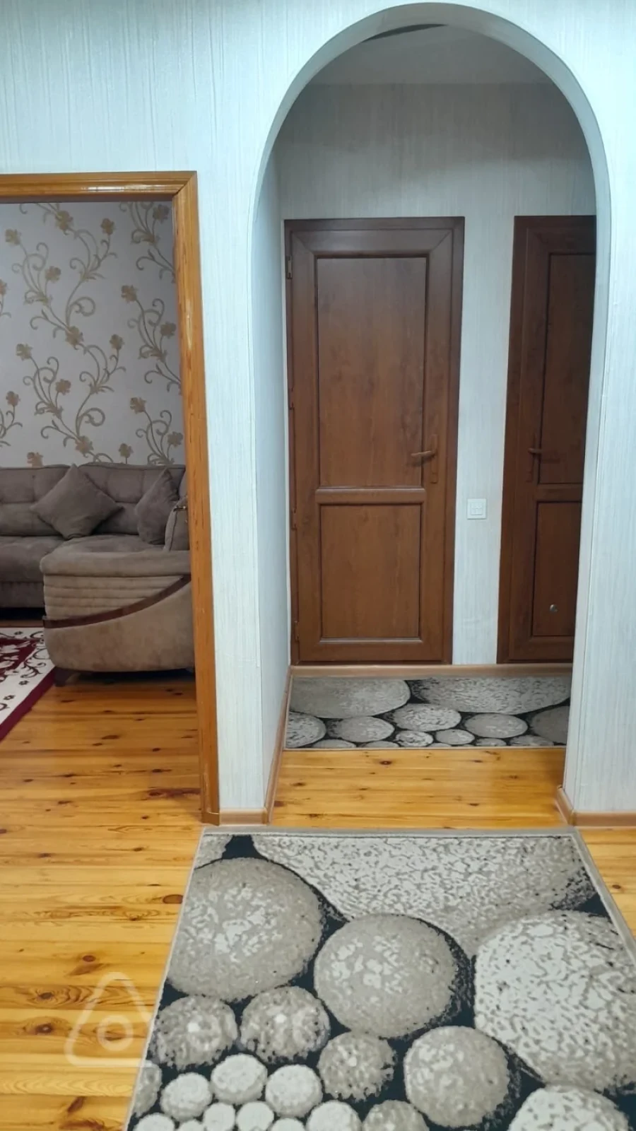 Kirayə verilir 2 otaqlı köhnə tikili 65 m²