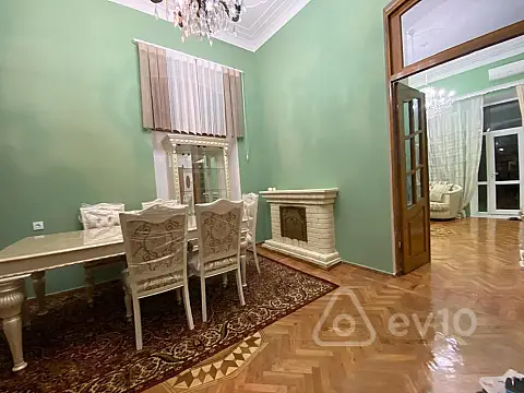 Kirayə verilir 3 otaqlı köhnə tikili 100 m² — Bakı, Səbail 3 otaq 100.00 m²