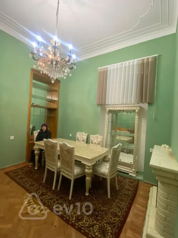 Kirayə verilir 3 otaqlı köhnə tikili 100 m²