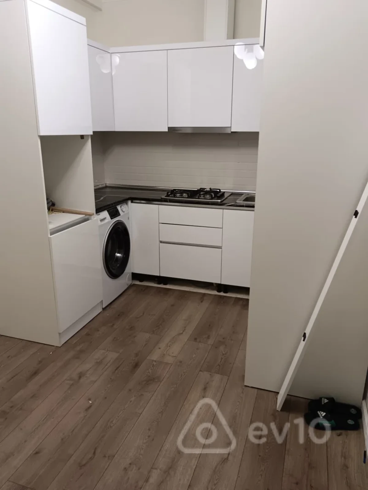 Kirayə verilir 2 otaqlı yeni tikili 60 m²