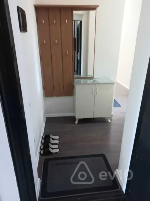 Kirayə verilir 3 otaqlı yeni tikili 85 m²