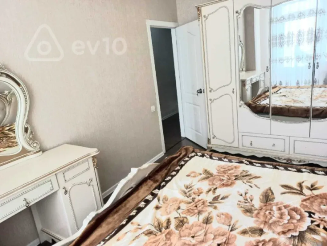 Kirayə verilir 3 otaqlı yeni tikili 85 m²