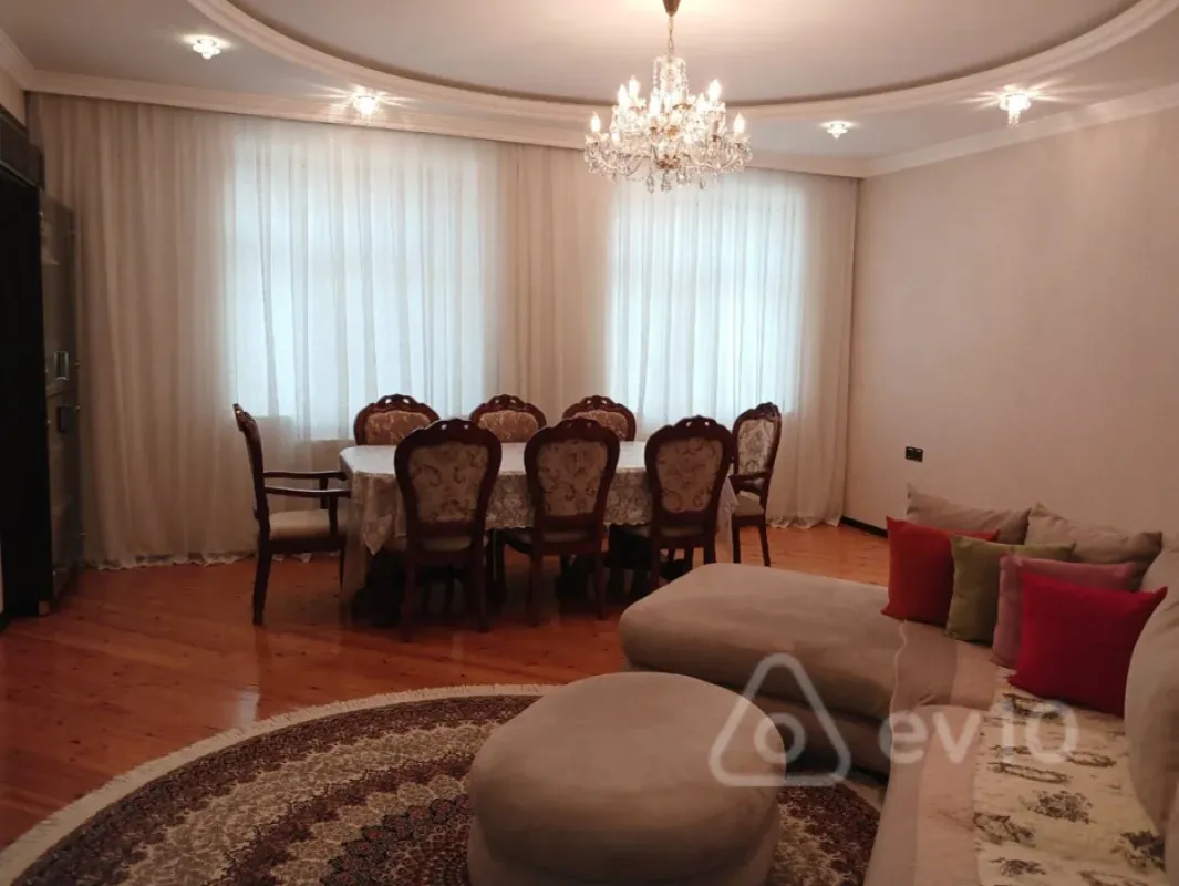 Satılır 3 otaqlı yeni tikili 132 m²