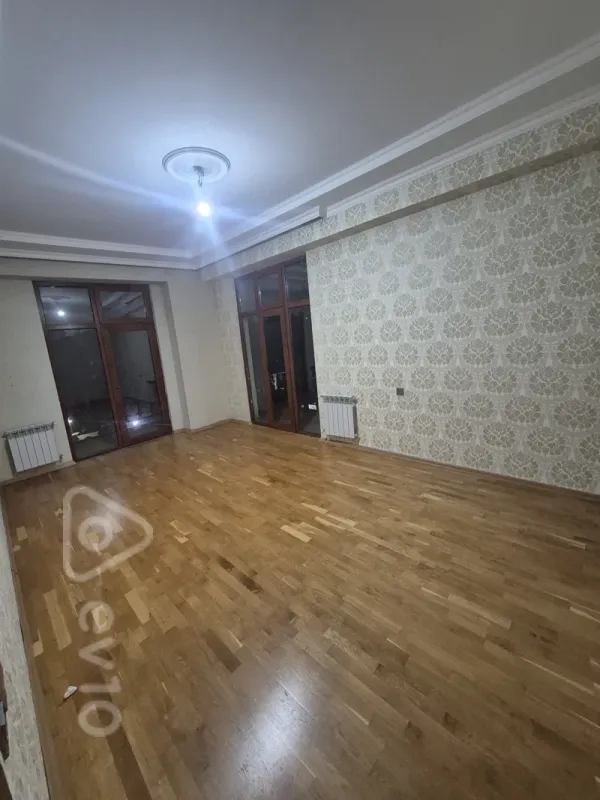 Kirayə verilir 2 otaqlı yeni tikili 60 m²