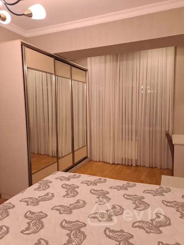 Kirayə verilir 2 otaqlı yeni tikili 55 m²