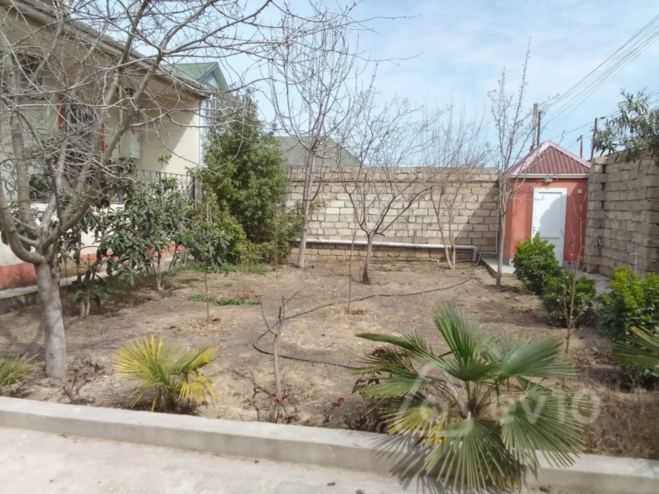 Kirayə verilir 2 otaqlı həyət evi 80 m²