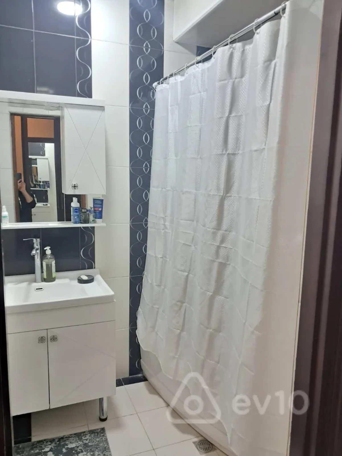 Satılır 3 otaqlı yeni tikili 120 m²