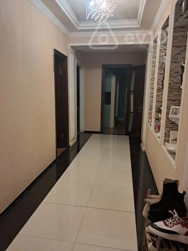 Satılır 3 otaqlı yeni tikili 120 m²