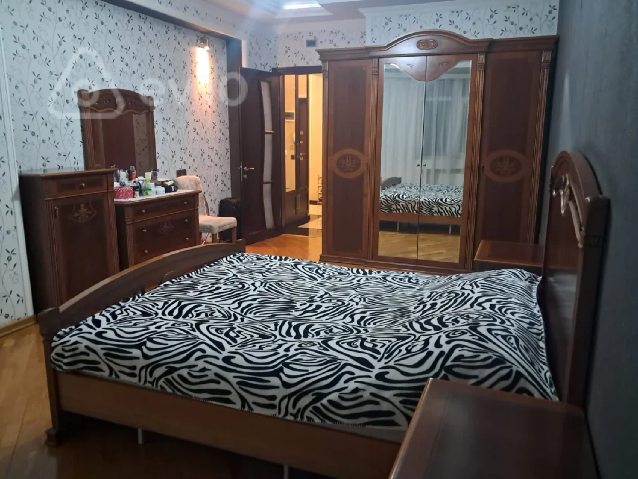 Satılır 3 otaqlı yeni tikili 120 m²