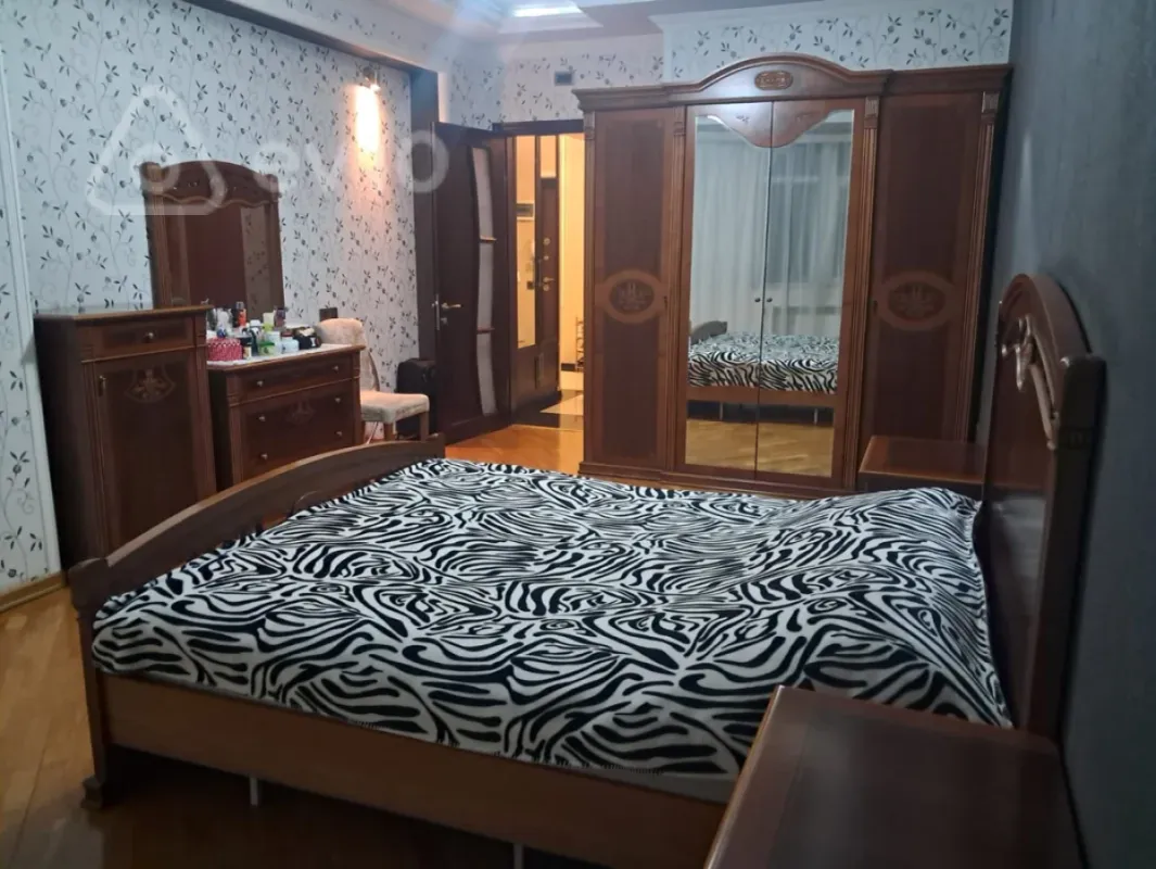 Satılır 3 otaqlı yeni tikili 120 m²
