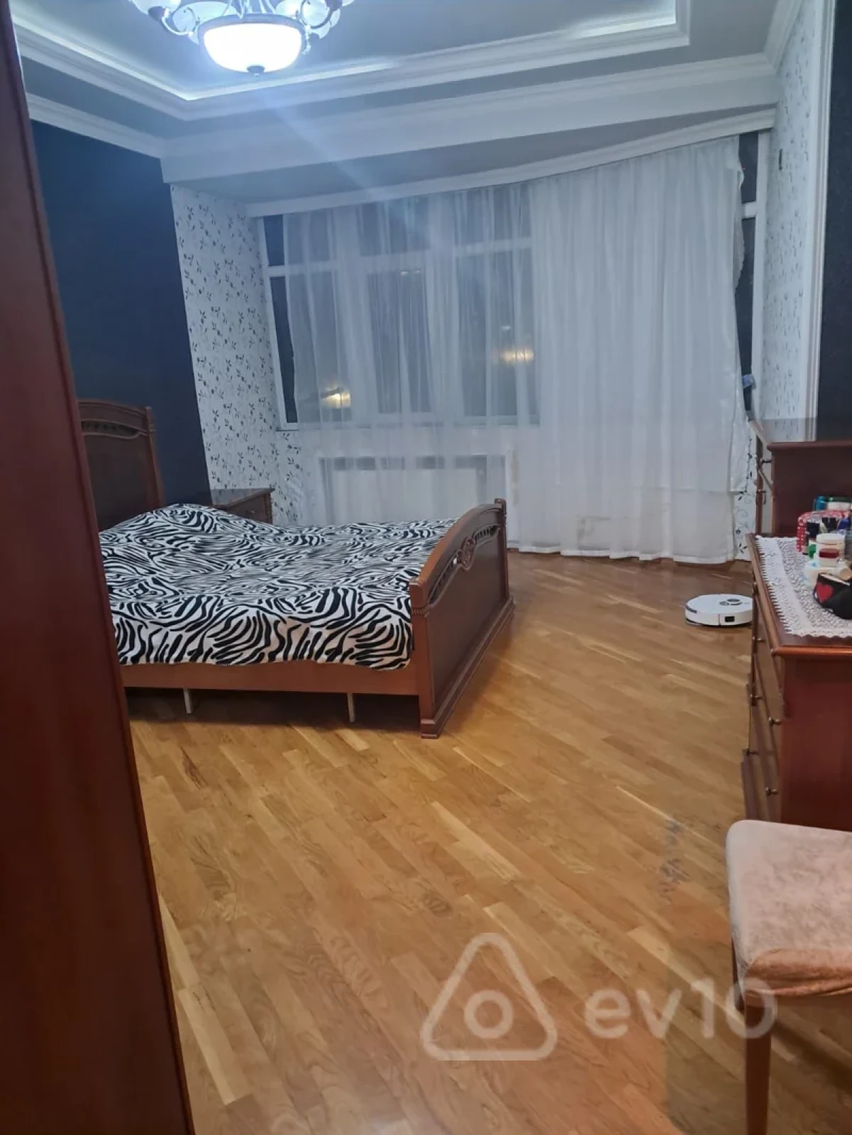 Satılır 3 otaqlı yeni tikili 120 m²