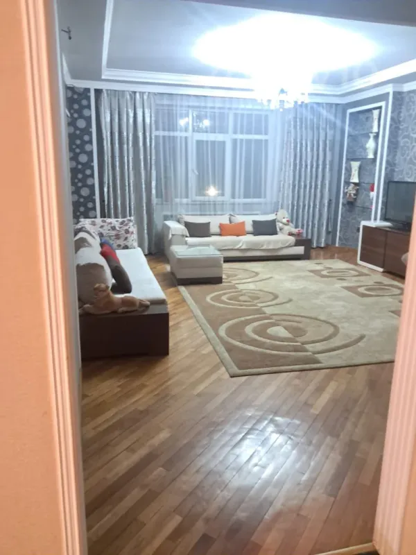 Satılır 3 otaqlı yeni tikili 120 m²