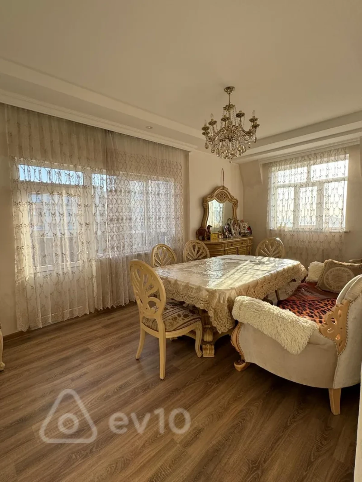 Kirayə verilir 3 otaqlı yeni tikili 100 m²