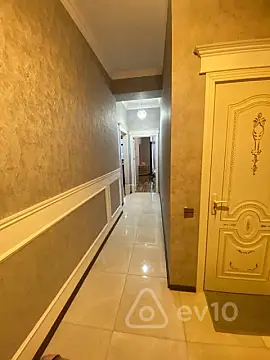 Kirayə verilir 2 otaqlı yeni tikili 70 m²